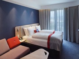 2 Tage mit Frühstück im Holiday Inn Express Wiesbaden