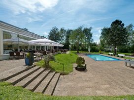 VIP Outlet-Shopping-Reise in Saarbrücken - 2 Tage