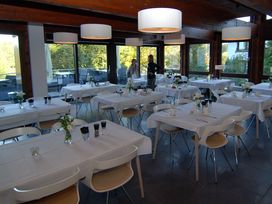 Wochenstart-Arrangementspecial 3 für 2