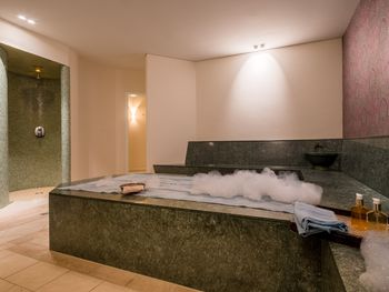 Relaxtage mit Wellness, Massage & Verwöhnmenü