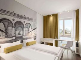 2 Tage Kurzurlaub mit Frühstück im Super 8 Munich City North Hotel