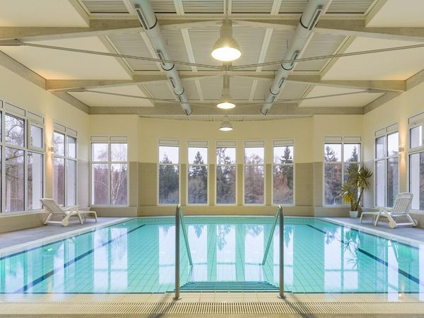 4 Tage schwebend Wohlfühlen in der Therme Bad Elster, Sachsen inkl. Halbpension