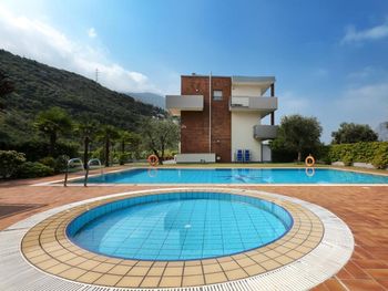 4 Tage Gardasee-Auszeit in Torbole mit Pool und idealer Lage zwischen See und Bergen ⭐