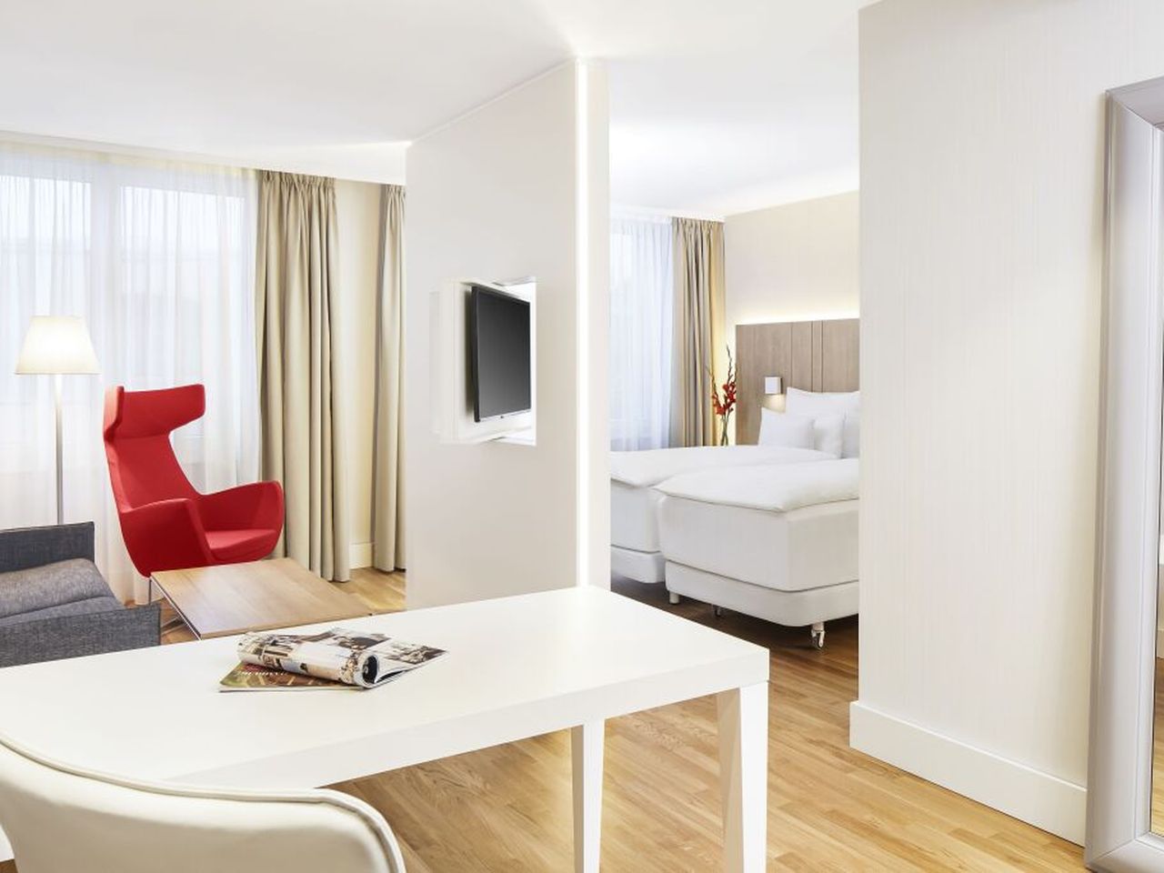 4 Tage im NH Collection Hamburg City mit Frühstück