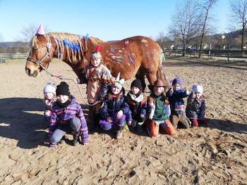 Auszeit für Eltern - Abenteuer für Kinder mit Pferd