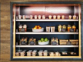 2 Tage Kurzurlaub mit Frühstück im Moxy Frankfurt Eschborn Hotel
