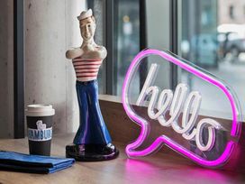 2 Tage Kurzurlaub mit Frühstück im Moxy Hamburg Altona