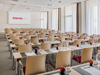 2 Tage außerhalb Hamburgs nächtigen 