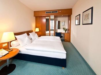 8 Tage im Maritim Hotel Frankfurt 