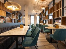 2 Tage Kurzurlaub mit Frühstück im Holiday Inn - the niu, Pax Berlin Airport by IHG
