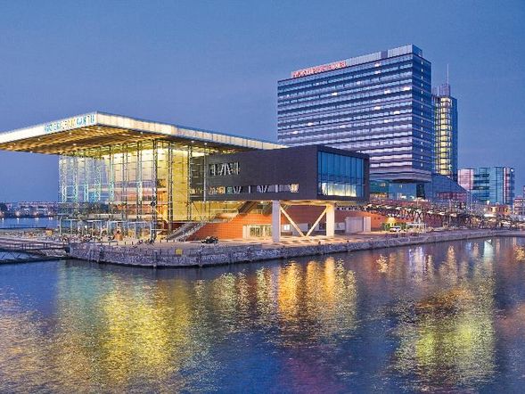 Mövenpick Hotel Amsterdam City Centre