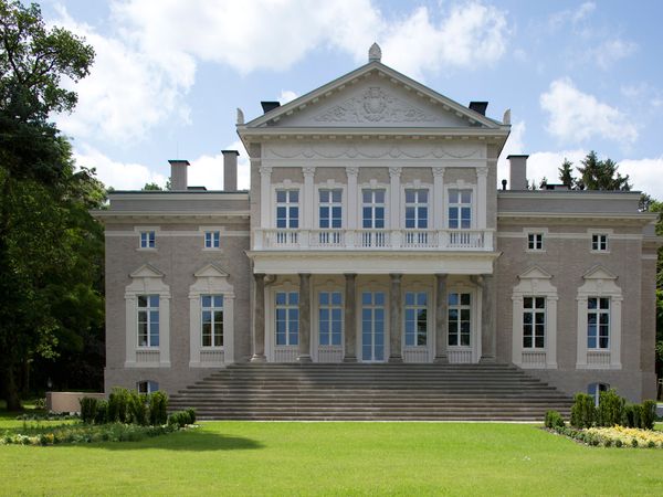 2 Tage Schlossurlaub mit Massage & Sauna am Stettiner Haff in Nowe Warpno, Westpommern inkl. Frühstück