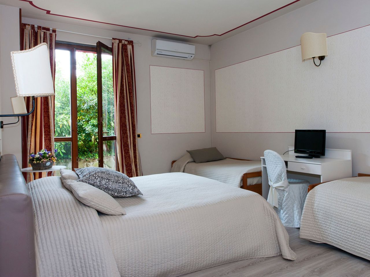 Hotel Monti
