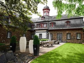 Märchenhafte 2 Tage in der Eifel - Auszeit im Schloss