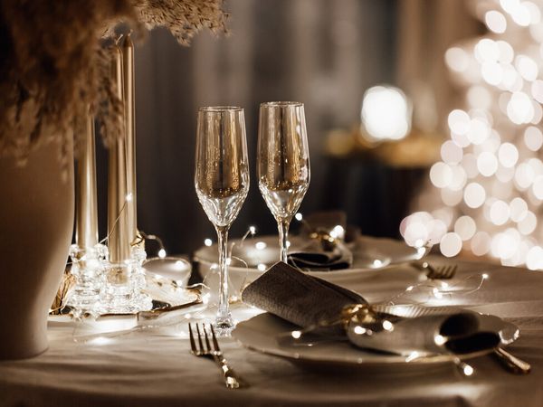 Funkelnde Schloss-Silvesternacht: 4 Tage mit Gala und Massage in Baden bei Wien, Niederösterreich inkl. Halbpension Plus