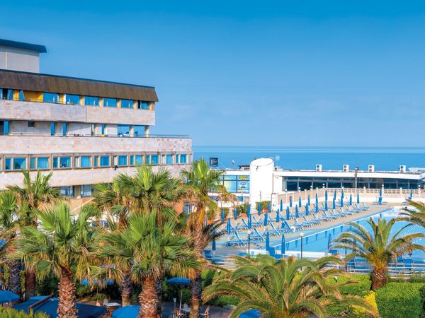 Toskana-Auszeit am Meer – 6 Tage Erholung in Tirrenia Grand Hotel Continental inkl. Halbpension