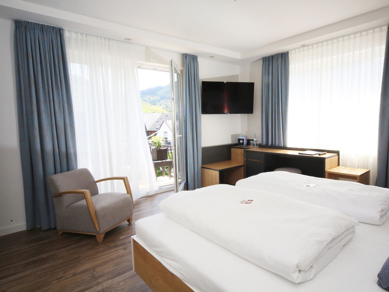 Doppelzimmer Villa mit Balkon