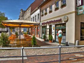 Mecklenb. Seenplatte: Silvesterzauber in Altentreptow