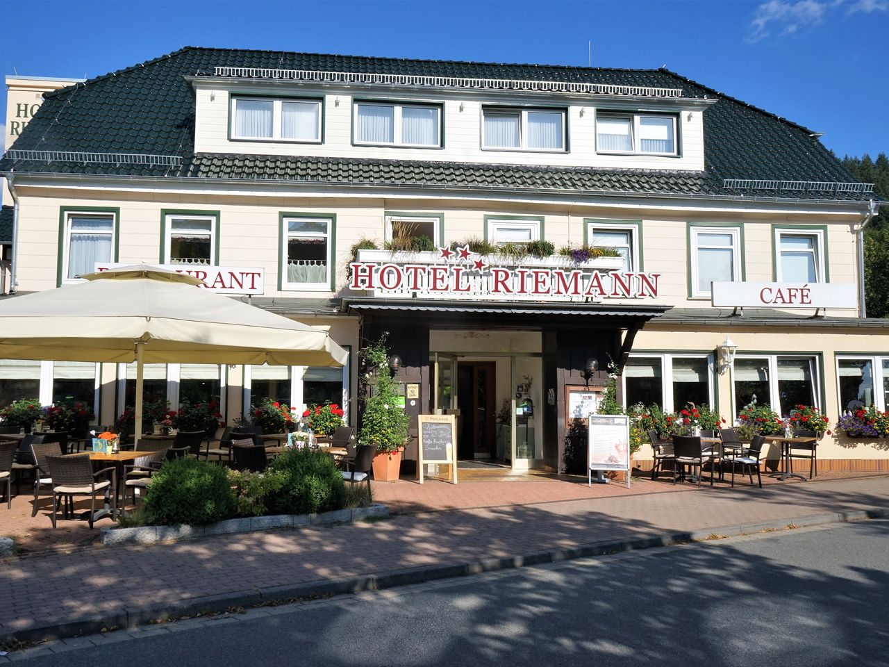 Romantisches Weihnachtsarrangement im Harz