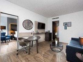 9 Tage im Holiday Inn Berlin City-West 