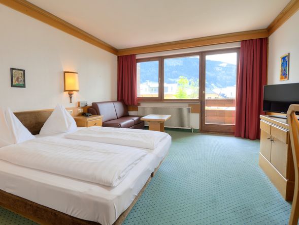 Vierbettzimmer STANDARD mit Balkon