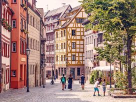 4 Tage im verrückten Hotel: BRATWURSTtage³ Classic