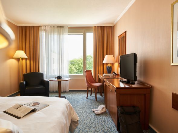 Doppelzimmer mit Gartenblick