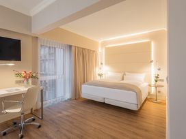 2 Tage im Hotel NH Hamburg Mitte mit Frühstück