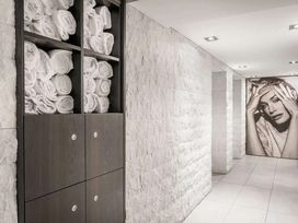 8 Tage Urlaub im Garner Hotel Friedrichshafen by IHG