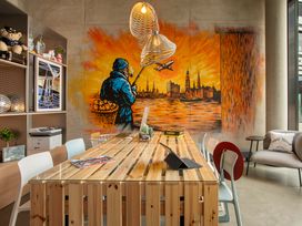 Hamburg & Altes Land entdecken – inkl. Fahrrad, Frühstück & Moxy Vibes