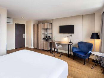 9 Tage im Hotel NH Amsterdam Schiller