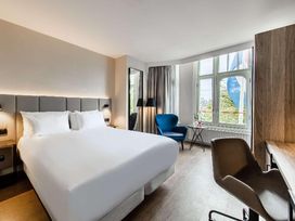 3 Tage im Hotel NH Amsterdam Schiller