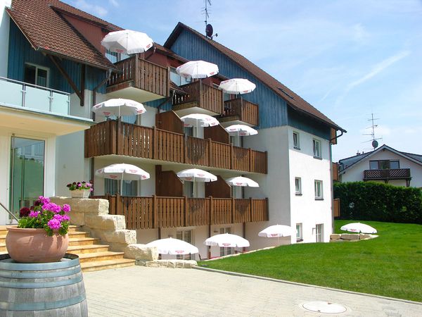 3 Tage die Bodenseeregion erkunden mit Zimmer-Upgrade in Uhldingen-Mühlhofen Frühstück