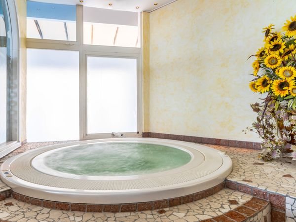 5 Tage Entspannung an Strand & Pool mit Frühstück in Lido di Jesolo, Venetien inkl. Frühstück