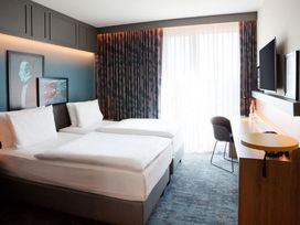3 Tage im Holiday Inn Hamburg-HafenCity 