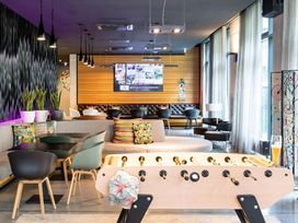 2 Tage Kurzurlaub mit Frühstück im Moxy Frankfurt Airport