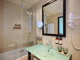 4 Tage mit Frühstück im NH Düsseldorf Königsallee