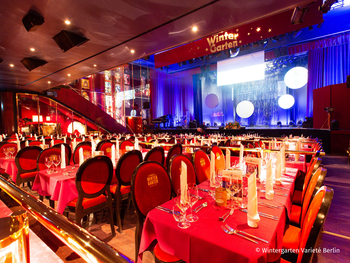 DISCO - Acrobatics, Dinner & Dance im Wintergarten Varieté Berlin mit Ticket und Hotel