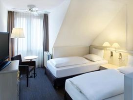 2 Tage Kurzurlaub mit Frühstück im Courtyard Schwerin