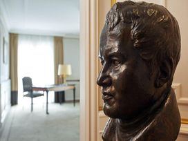 4 Tage zentral in der Hauptstadt verbringen