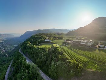 Auszeit im Südtiroler Unterland: 4 Tage Ruhe, Panorama und Südtiroler Weinlandschaft genießen