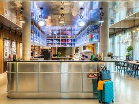 2 Tage Kurzurlaub mit Frühstück im Moxy Berlin Airport