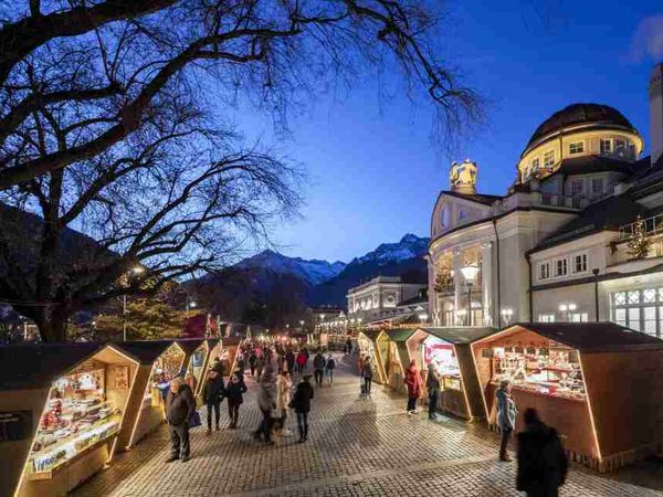 Weihnachtszauber mit Halbpension in Meran erleben, Trentino-Südtirol inkl. Halbpension