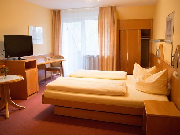 Doppelzimmer mit Balkon