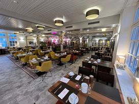 Zeit zu Zweit auf Fehmarn + Badewelt, Dinner & Wein