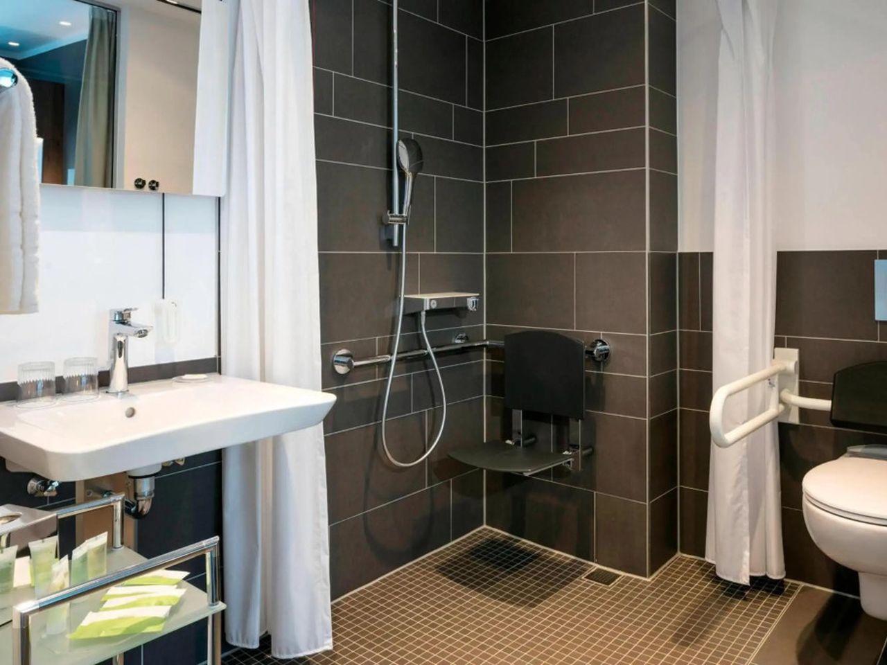3 Tage im Courtyard Wolfsburg mit Frühstück