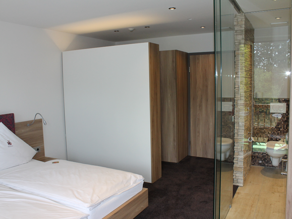 Doppelzimmer Komfort mit Balkon und Seeblick