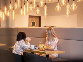2 Tage Kurzurlaub mit Frühstück im elaya hotel oberhausen
