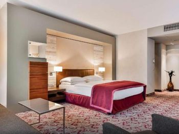 6 Tage im Dorint Hotel am Heumarkt Köln mit Frühstück