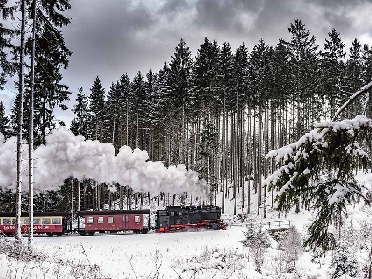 durch den Schnee-verzauberten Harz